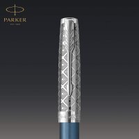 PARKER Sonnet Füller | Premium Metal & Blue Satinierung mit Chromverkleidung | Feine 18 Karat Goldfeder mit schwarzer Tintenpatrone | Geschenkbox