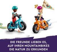 LEGO Friends Gemütliche Hütten im Abenteuercamp, Spielset für Rollenspiele in freier Natur, Kinderspielzeug für Mädchen und Jungen ab 7 Jahren mit 3 Spielfiguren und Fuchs, Camping-Spielzeug 42624